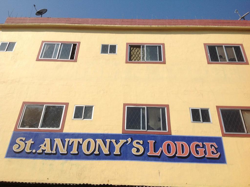 St. Antonys Lodge Kochi エクステリア 写真